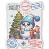 Feierlicher Schneemann mit Geschenken in der Nähe  Aufkleber (Vorderseite)