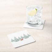 Feierliches Braunes Hirsch unter schneebedeckten B Rechteckiger Pappuntersetzer (Vor Ort)