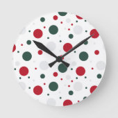 Feierliches Rot und Grüner Polka Weihnachten Runde Wanduhr (Vorderseite)