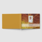 Feierlichkeiten zum Gedenken an das Leben im Herbs Gästebuch (Voll)