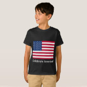 Feiern der amerikanischen Flagge T-Shirt (Vorne ganz)