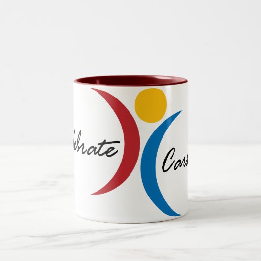 Feiern Sie Carson-Tasse Zweifarbige Tasse (Mittel)