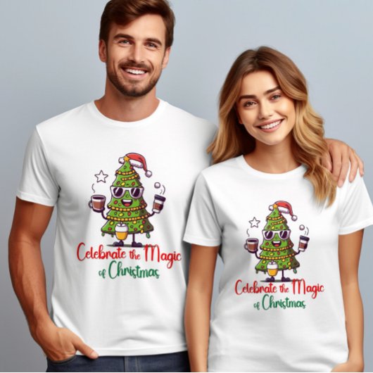 Feiern Sie die Magie des Weihnachtsbaumes T-Shirt