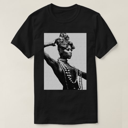 Feiern Sie die Schönheit und den Geist der afrikan T-Shirt (Design vorne)