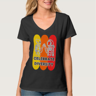 Feiern Sie Diversity Alien und Astronaut Ufo Space T-Shirt