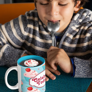 Feiern Sie heute süßen Cupcake Zweifarbige Tasse