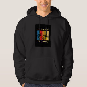 Feiern Sie Ihr Alter mit unserem Ich bin nicht alt Hoodie