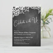 Feiern Sie mit Calligraphy Chalkboard & Lace Einladung (Stehend Vorderseite)
