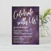 Feiern Sie mit uns! Handschrift mit Grunge Bokeh Einladung (Stehend Vorderseite)