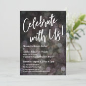 Feiern Sie mit uns! Handwriting Grunge Bokeh Einladung (Stehend Vorderseite)