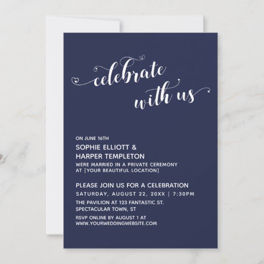 Feiern Sie mit uns Hearts Script Navy Empfang Einladung (Vorderseite)