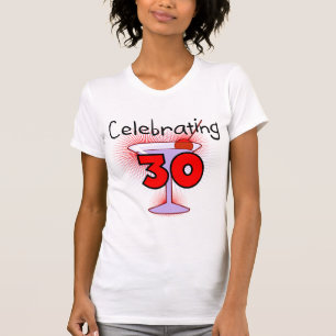 Feiern von 30 T-Shirts und von Geschenken