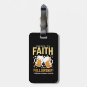 Feiern zum Glauben und zur Freundschaft - Oktoberf Gepäckanhänger (Rückseite vertikal)