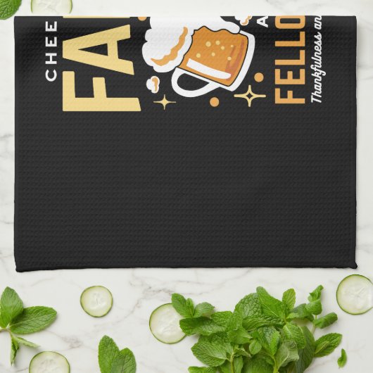 Feiern zum Glauben und zur Freundschaft - Oktoberf Geschirrtuch (Gefaltet)