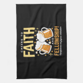 Feiern zum Glauben und zur Freundschaft - Oktoberf Geschirrtuch (Vertikal)