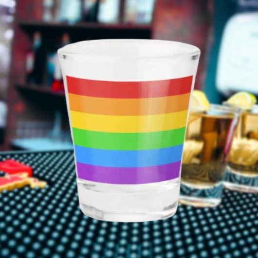 Feiern zum Stolz: Regenbogenflagge Schnapsglas