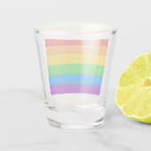Feiern zum Stolz: Regenbogenflagge Schnapsglas (Rückseite)