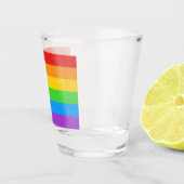 Feiern zum Stolz: Regenbogenflagge Schnapsglas (Rechts)