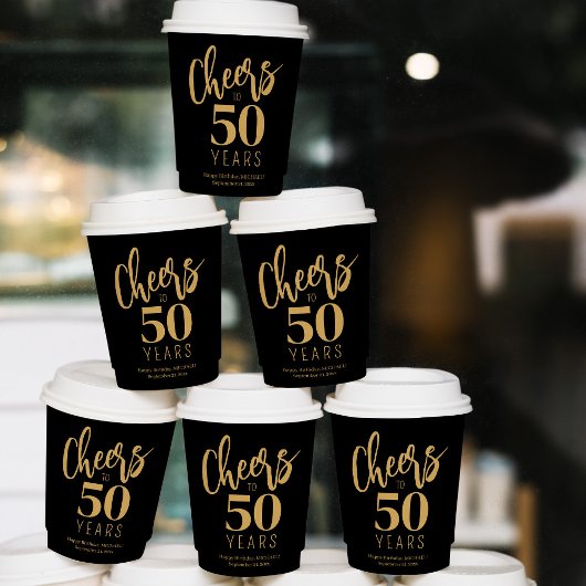 Feiert den 50-jährigen goldenen Geburtstag Pappbecher