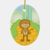 Feiger Löwe auf gelber Keramikornament (Vorne)