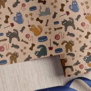 Fein spielende Katzen im braunen Hintergrund Geschenkpapier