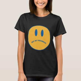Fein Vintages trauriges Gesicht gegen Trump T-Shirt