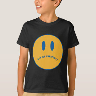 Fein Vintages trauriges Gesicht gegen Trump T-Shirt