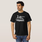 FEINDLICHE FREQUENZ KALIGRAFIE/GRAFFITI-TYP T-Shirt (Vorne ganz)
