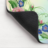 Feine Blumen und Schmetterlinge Mousepad (Ecke)