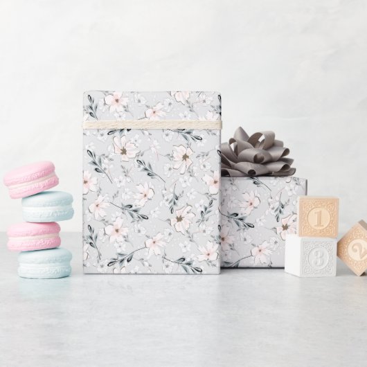 Feine Blumenmuster. Geschenkpapier (Babyparty)