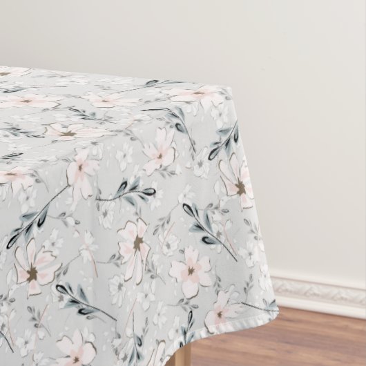 Feine Blumenmuster. Tischdecke (Beispiel)