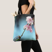 Feine Blütenfarbe und Blau - Tasche (Von Nahem)