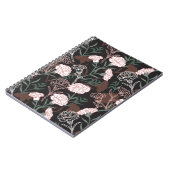 Feine rosafarbene Nelken mit grünen Blätter Notizblock (Linke Seite)