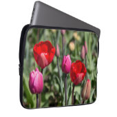 Feine rote und lila Tulpen Laptopschutzhülle (Vorne Rechts)