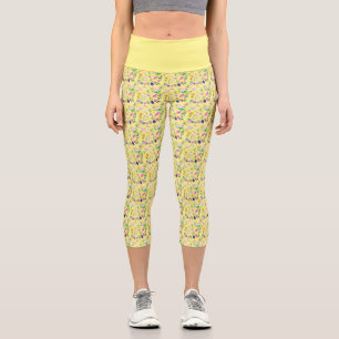 Feine Wildblume in hellgelber Farbe. Capri Leggings