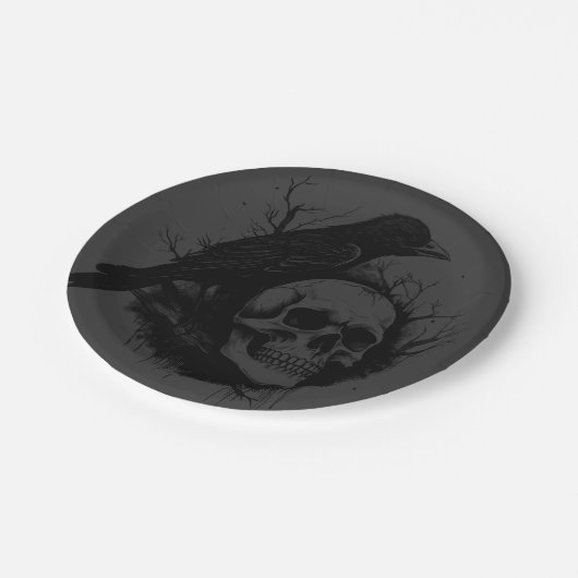 Feiner Schädel und Krähe schwarz graues Halloween Pappteller (Schrägansicht)