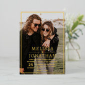 Feines elegantes goldenes Border Script-Foto Hochz Folieneinladung (Stehend vorne)