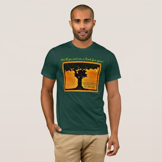 Feines Treehouse-Gebäude, Rotholz-TempelTreehouse T-Shirt (Vorne ganz)