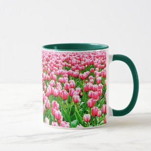 Feld der rosa Tulpen Tasse