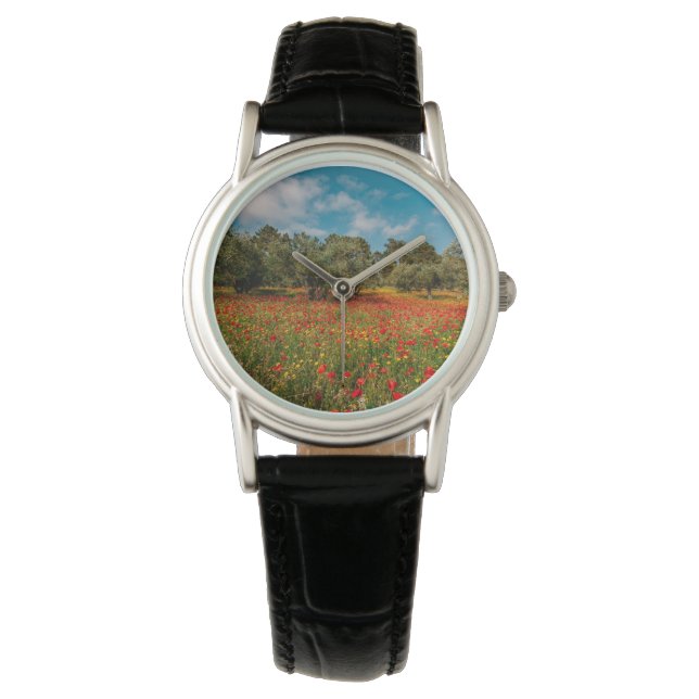 Feld mit Blume und Bäumen Armbanduhr (Vorderseite)