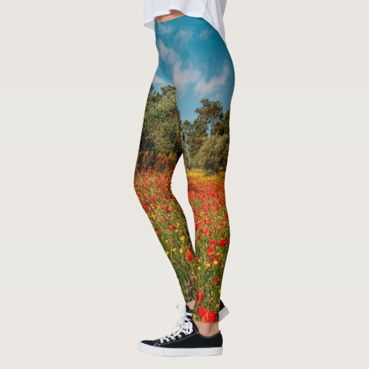 Feld mit Blume und Bäumen Leggings (Links)
