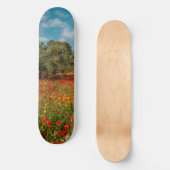 Feld mit Blume und Bäumen Skateboard (Vorderseite)