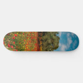 Feld mit Blume und Bäumen Skateboard (Horizontal)