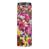 Feld mit Tulpen Thermosbecher (Rückseite)