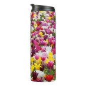 Feld mit Tulpen Thermosbecher (Nach rechts gedreht)