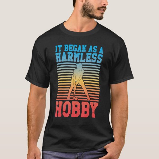 Feldhockey begann es als armloser Hobby T-Shirt (Vorderseite)