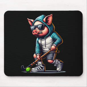 Feldhockey-Schwein im Hoodie mit Sungles Stick Mousepad
