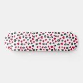 Feline Design Black Cat Paw Prints und Red Hearts Skateboard (Horizontal)