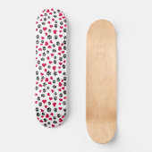 Feline Design Black Cat Paw Prints und Red Hearts Skateboard (Vorderseite)