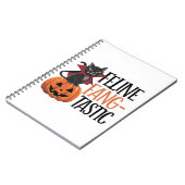 Feline Fang-tastisches Halloween Vampire Cat Desig Notizblock (Linke Seite)